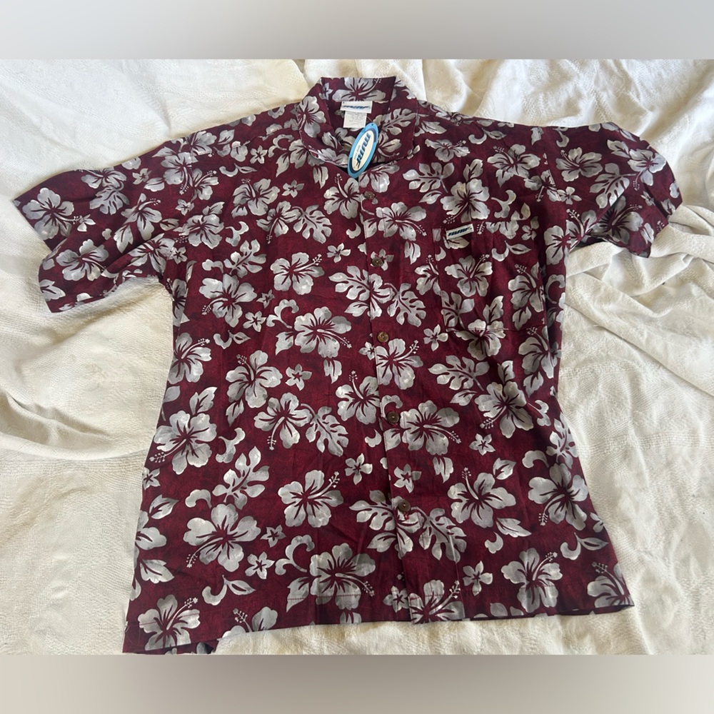 Turf Wear Hawaiian shirt. NWT. Size L